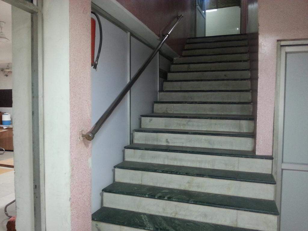 Hotel Royale Paradise Noida Eksteriør billede