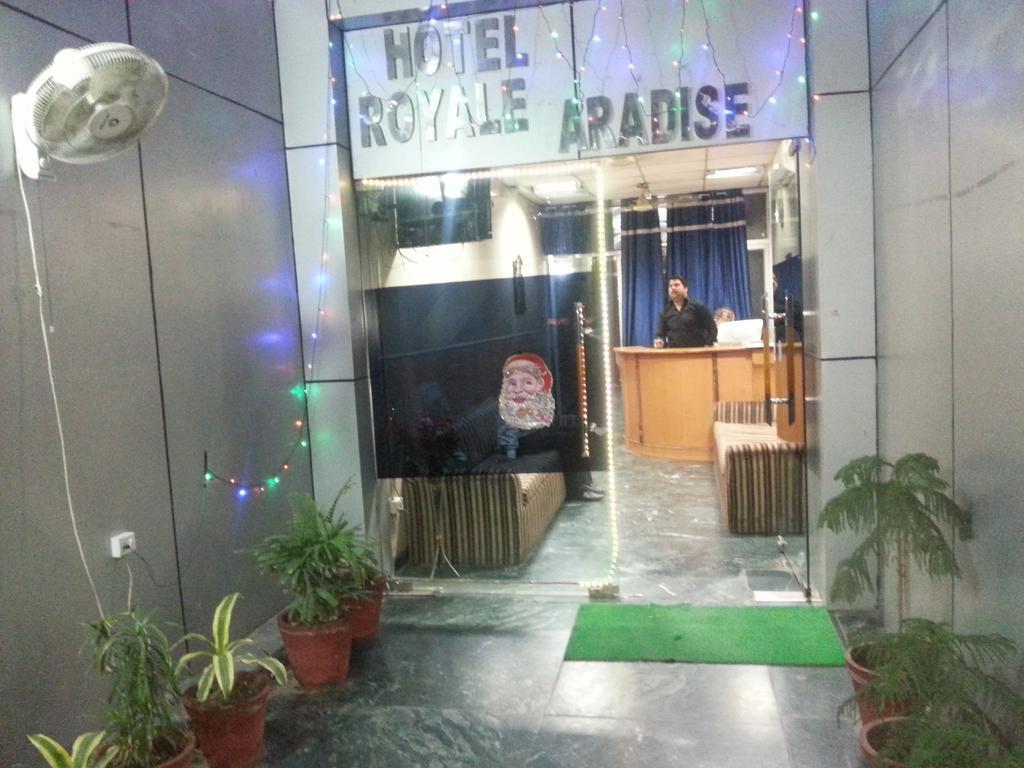 Hotel Royale Paradise Noida Eksteriør billede