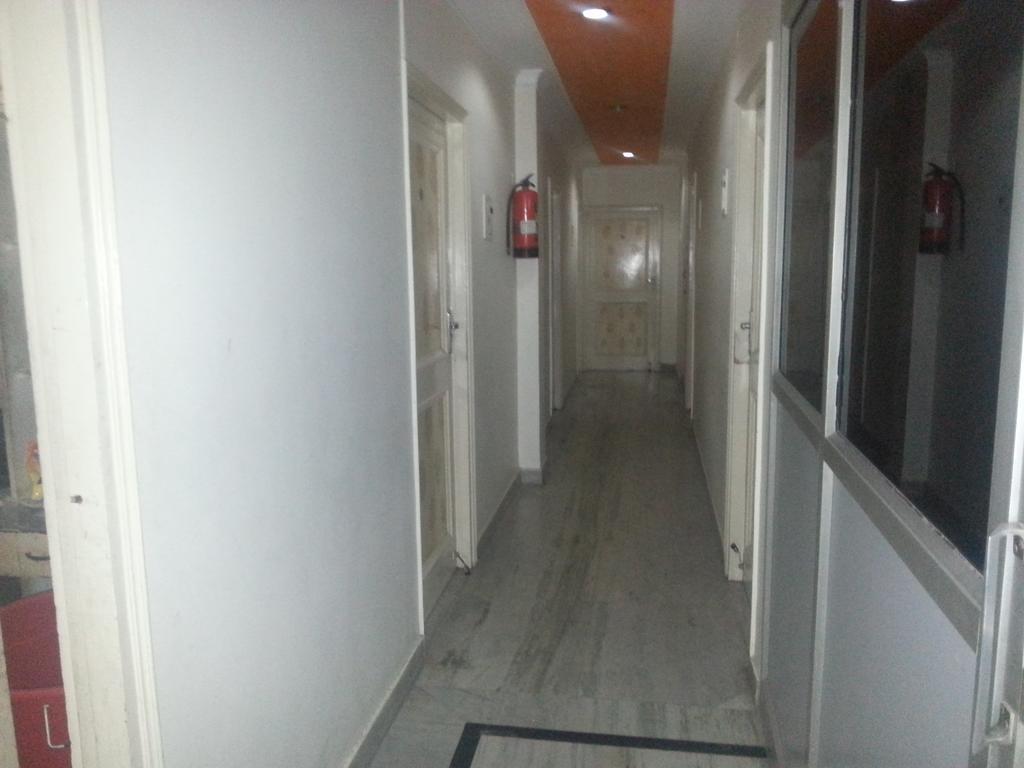 Hotel Royale Paradise Noida Eksteriør billede